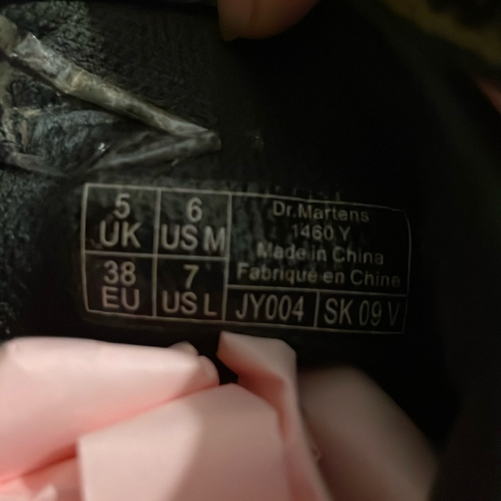 Dr martens size 6 us  only been worn once